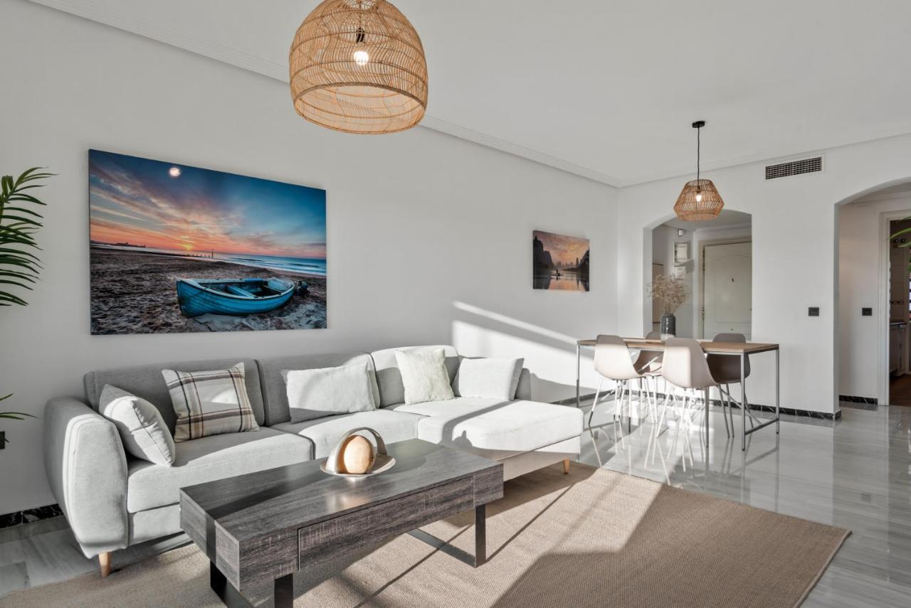 Modern Apartment - 2 Bedrooms, Beachside - Puerto Banus Μαρμπέλλα Εξωτερικό φωτογραφία