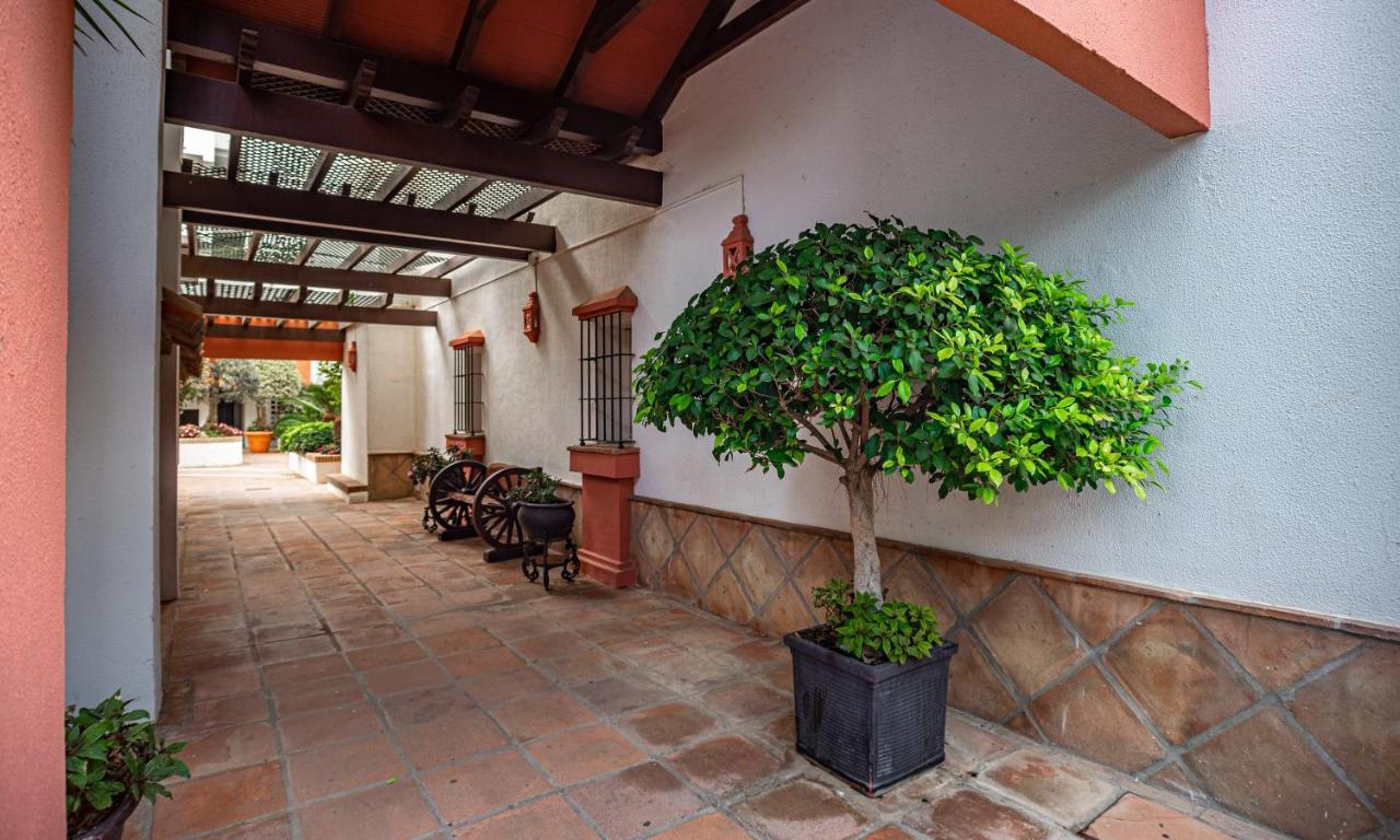 Modern Apartment - 2 Bedrooms, Beachside - Puerto Banus Μαρμπέλλα Εξωτερικό φωτογραφία