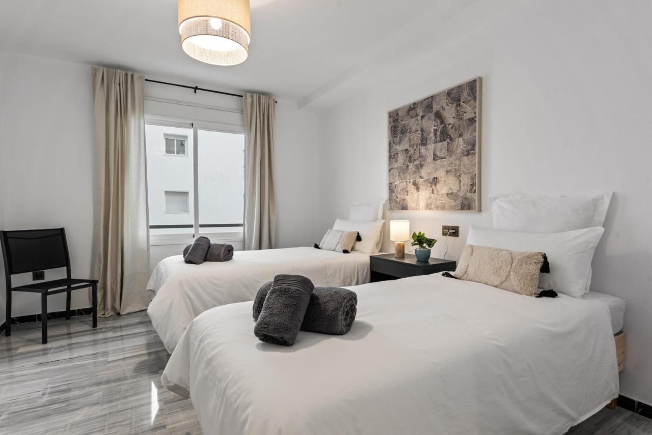 Modern Apartment - 2 Bedrooms, Beachside - Puerto Banus Μαρμπέλλα Εξωτερικό φωτογραφία
