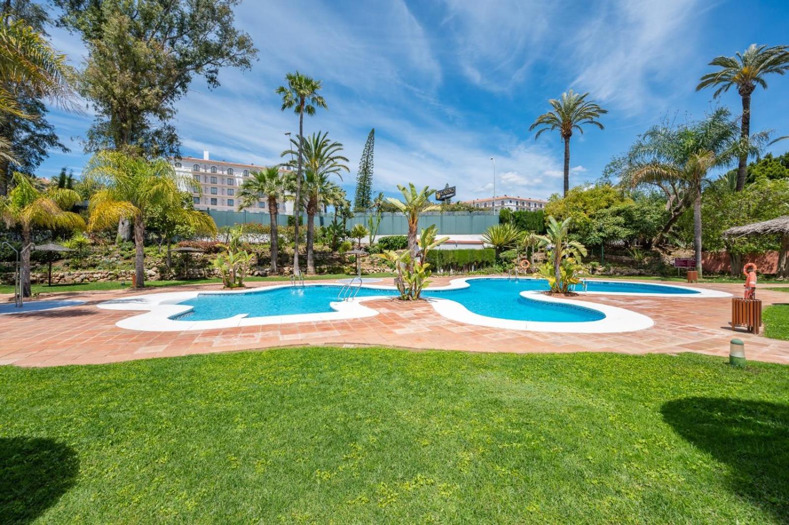 Modern Apartment - 2 Bedrooms, Beachside - Puerto Banus Μαρμπέλλα Εξωτερικό φωτογραφία